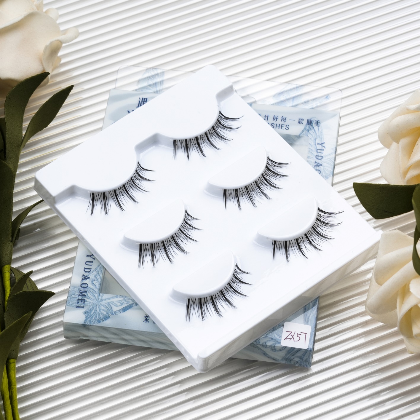 A indústria de cílios falsos: elevando a beleza com cílios premium